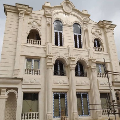 نمای کلاسیک ساختمان